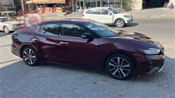 نيسان ماكسيما